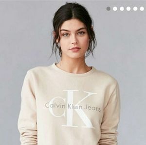 🚫 SOLD: Calvin Klein Crewneck